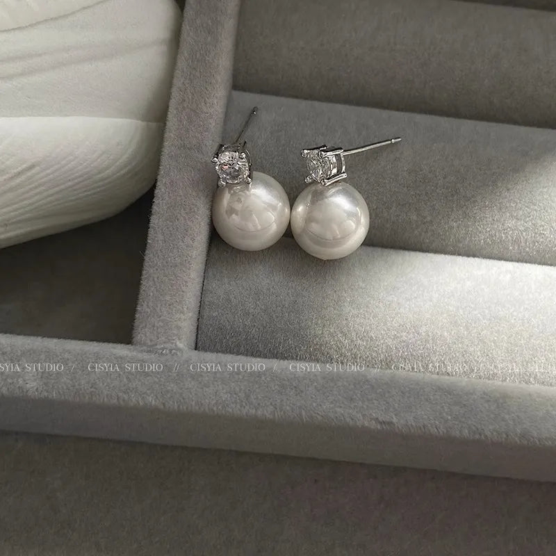 Argollas "Graceful Pearl" ETERNITY - Baño de Oro y Perla Pendiente