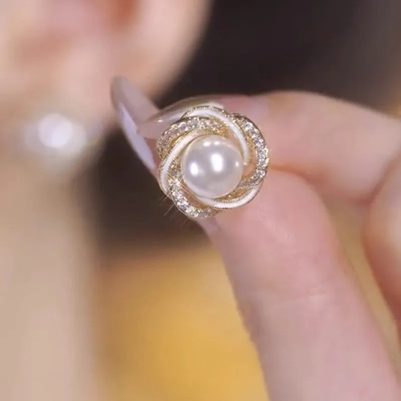 Argollas "Graceful Pearl" ETERNITY - Baño de Oro y Perla Pendiente