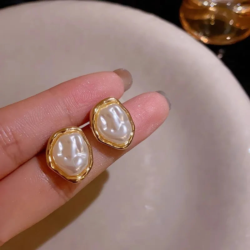 Argollas "Graceful Pearl" ETERNITY - Baño de Oro y Perla Pendiente