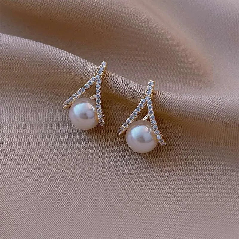 Argollas "Graceful Pearl" ETERNITY - Baño de Oro y Perla Pendiente