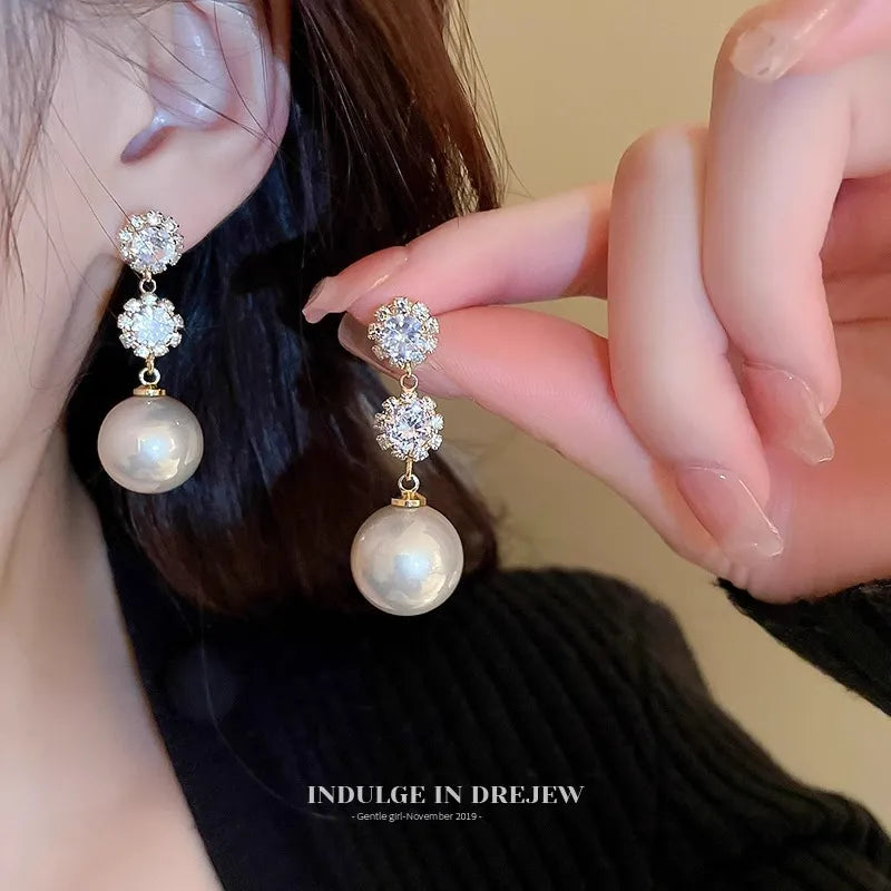 Argollas "Graceful Pearl" ETERNITY - Baño de Oro y Perla Pendiente