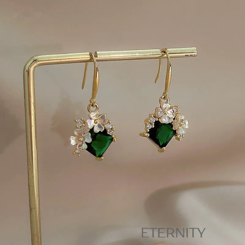 Zarcillos Garden Emerald con Cristal Esmeralda y Flores de Nácar  Zarcillos Verde Unica Acero Inoxidable  ETERNITY