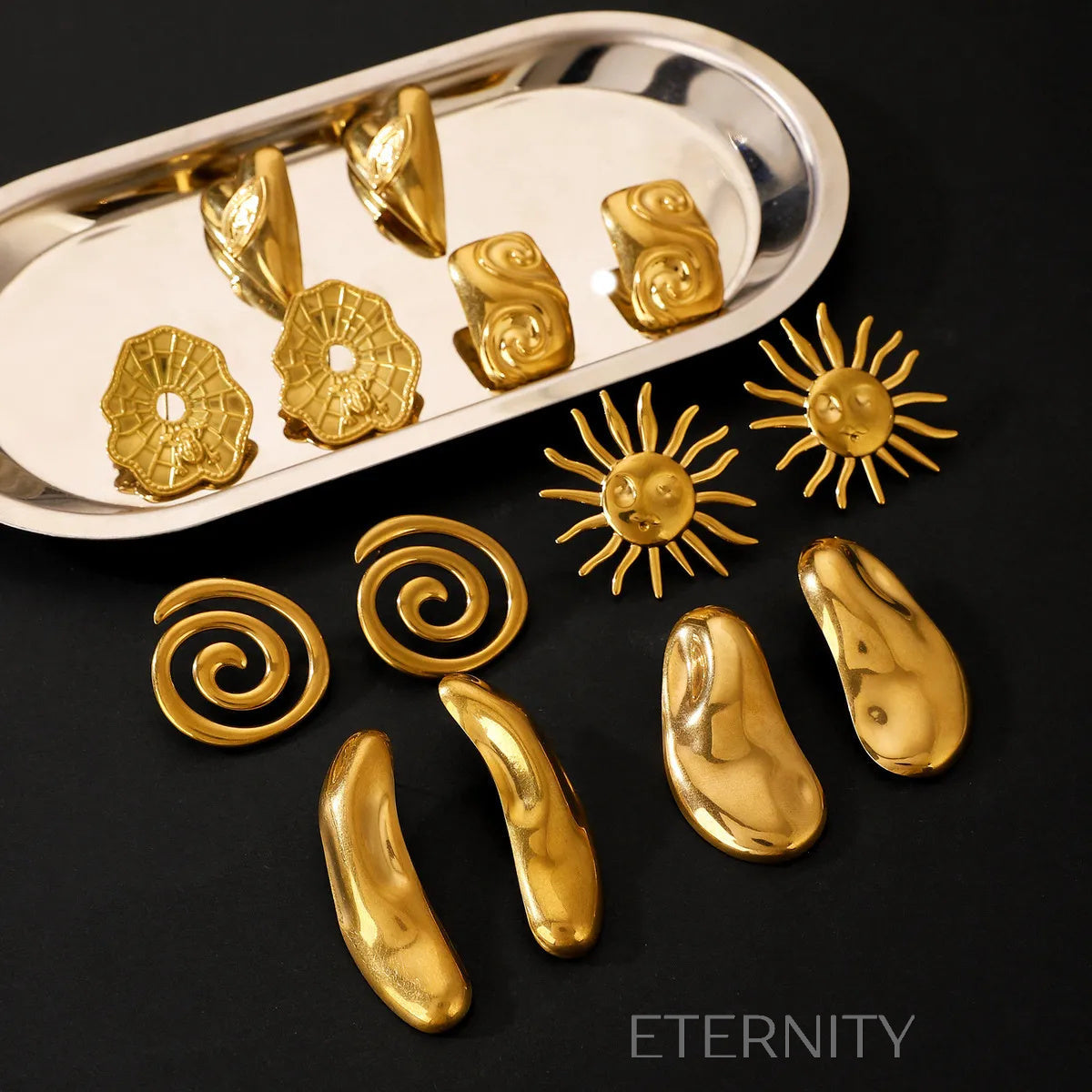 Colección de Zarcillos Cosmic Surrealism Dorados  Zarcillos Dorado Unica Acero Inoxidable  ETERNITY