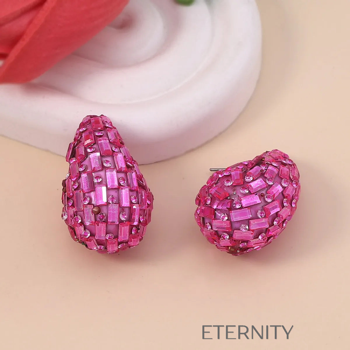 Zarcillos Rainbow Crystal en Forma de Gota con Micro Pavé de Colores  Zarcillos Negro Unica Acero Inoxidable  ETERNITY