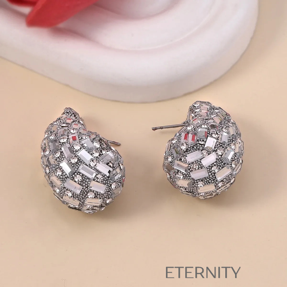 Zarcillos Rainbow Crystal en Forma de Gota con Micro Pavé de Colores  Zarcillos Negro Unica Acero Inoxidable  ETERNITY