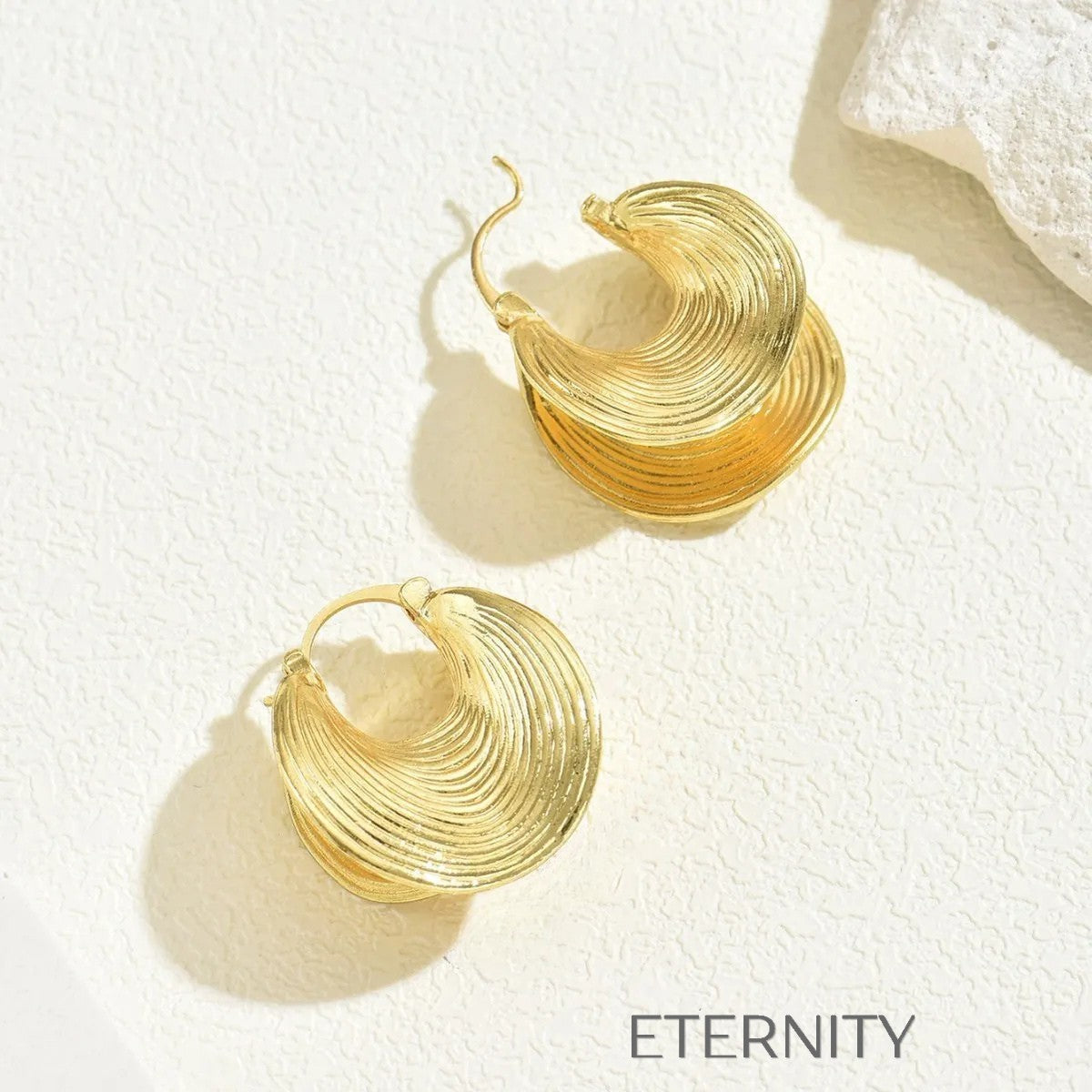 Zarcillos Ripple Flare Aros  Zarcillos Dorado Unica Acero Inoxidable  ETERNITY