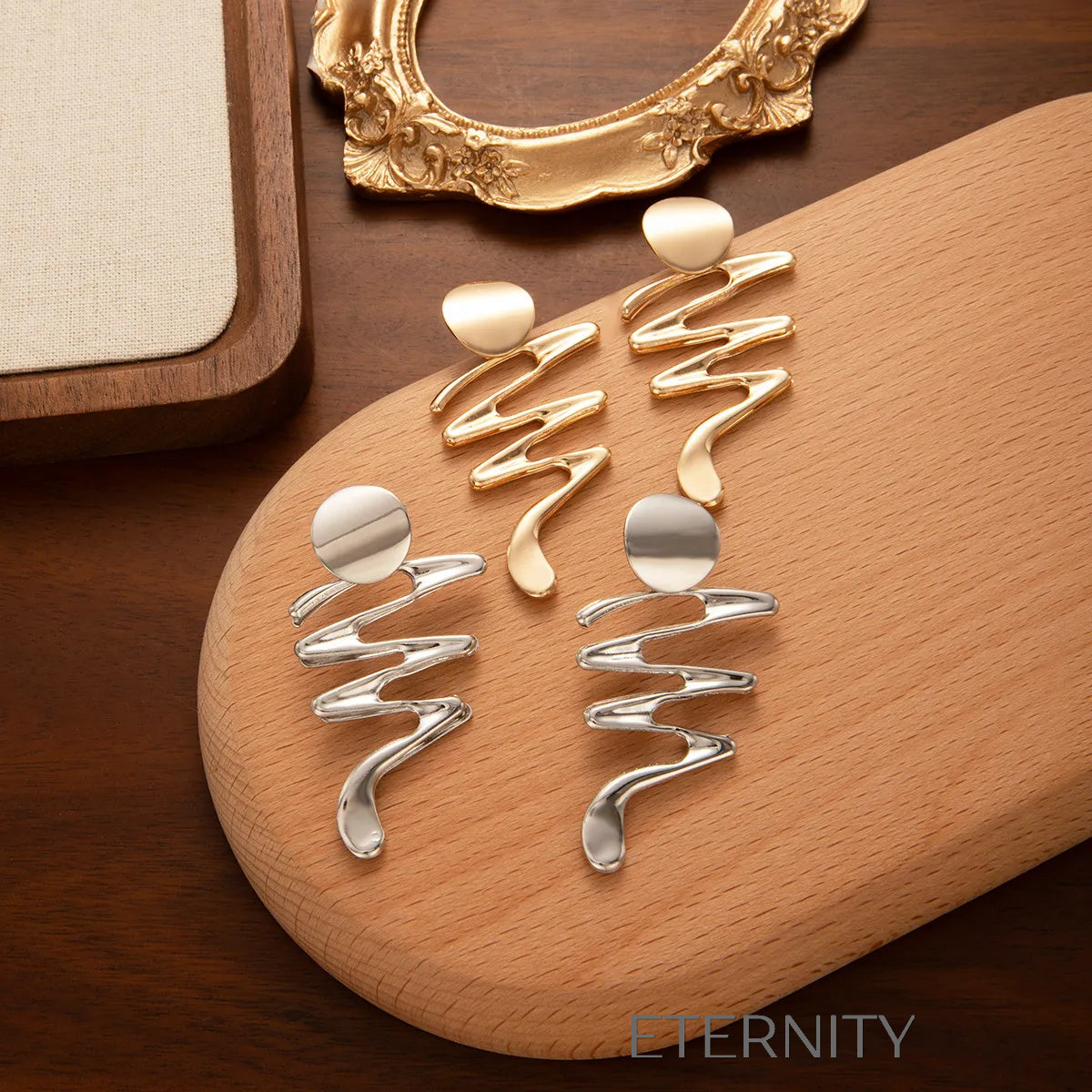 Zarcillos Abstract Wave de Diseño Escultural en Oro y Plata  Zarcillos Plateado Unica Acero Inoxidable  ETERNITY