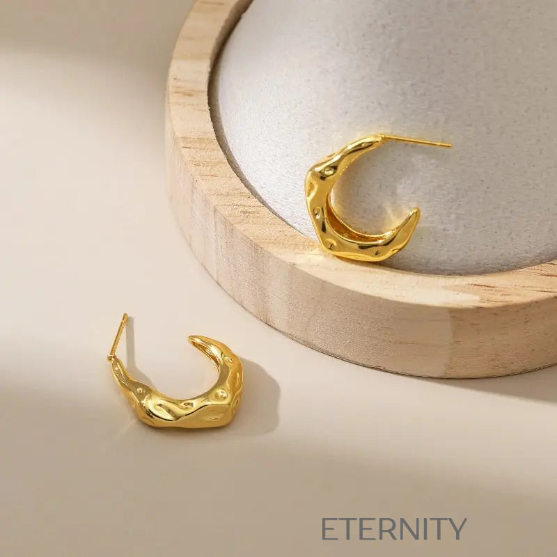 Zarcillos de Aro Ethereal Hammered con Textura Orgánica e Irregular  Zarcillos Dorado Unica Acero Inoxidable  ETERNITY