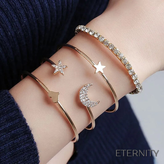 Constelación de Estilo: Set de 4 Brazaletes Clásicos de Luna y Estrella