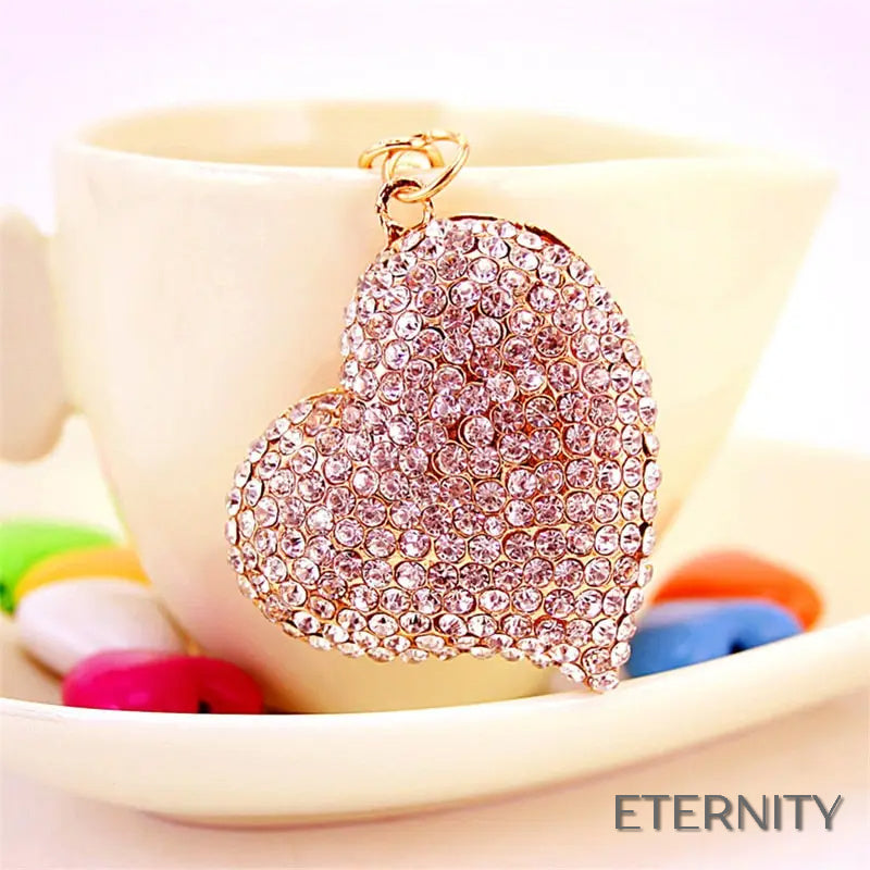 Adorable Llavero con Dije de Corazón Cubierto de Cristales - ETERNITY