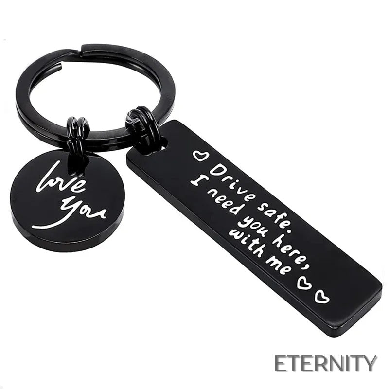 Llavero con Placa Grabada "Drive Safe" y Dije "Love You" - ETERNITY