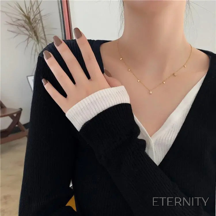 Cadenas Doradas Delicadas con Dijes Geométricos y Brillantes - ETERNITY