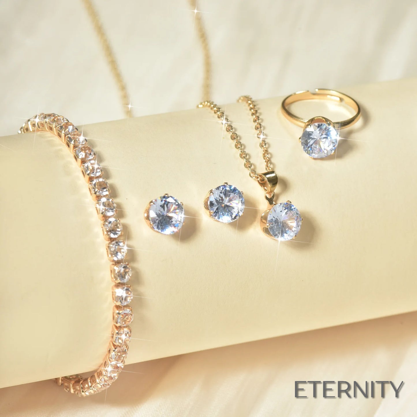 Set de Cuatro Piezas Chic con Circonitas - ETERNITY