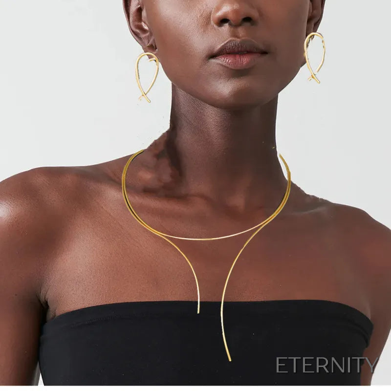 Conjunto de Accesorios Collar Rígido de Doble Curva y Pendientes de Aro Abiertos - ETERNITY