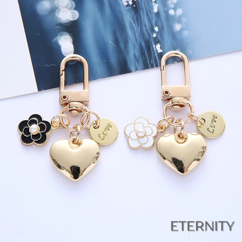 Adorables Llaveros Femeninos con Corazón Liso, Flor con Perla y Mensaje de Amor - ETERNITY