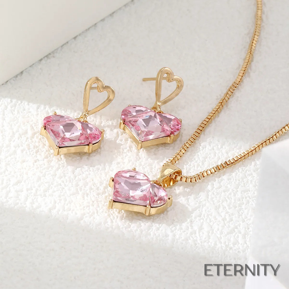 Set Dorado de Cadena y Zarcillos con Corazón de Cristal Rosa Melocotón - ETERNITY