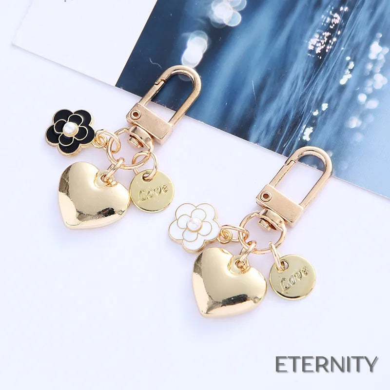 Adorables Llaveros Femeninos con Corazón Liso, Flor con Perla y Mensaje de Amor - ETERNITY