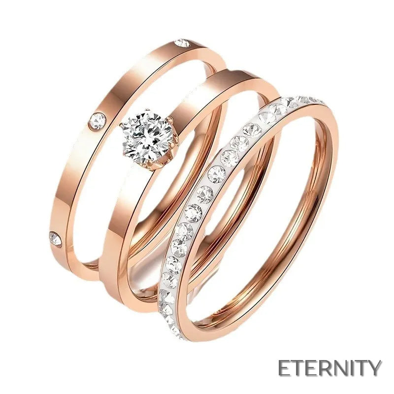 Trío de Anillos Femeninos: Solitario, Hilera de Brillantes y Detalles Luminosos - ETERNITY