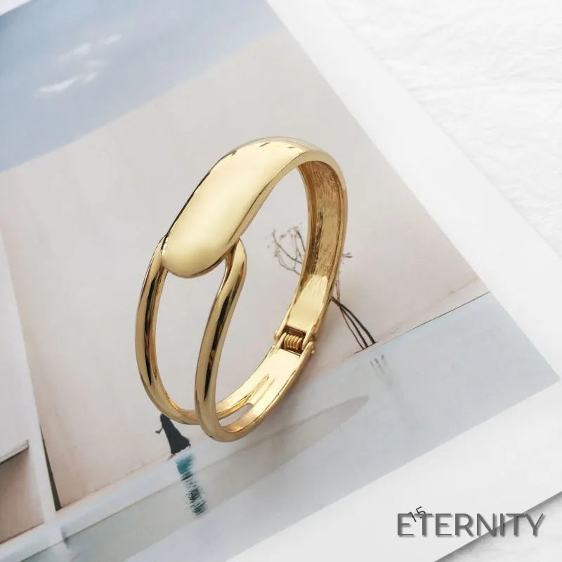 Pulsera Femenina Moderna con Forma Geométrica Única - ETERNITY