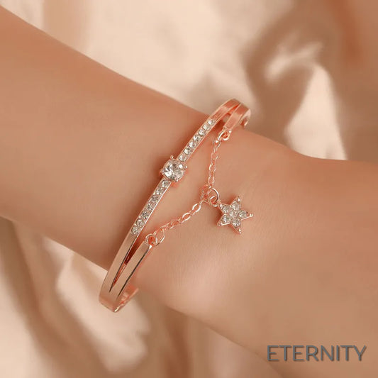 Pulsera Femenina Delicada con Hilera de Cristales y Dije de Estrella - ETERNITY