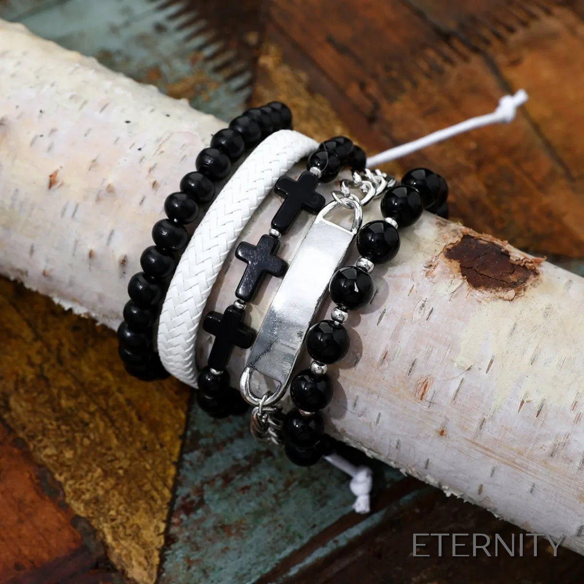 Set de Pulsera Clásica Masculina con Cuentas Oscuras y Símbolos de Cruzes - ETERNITY