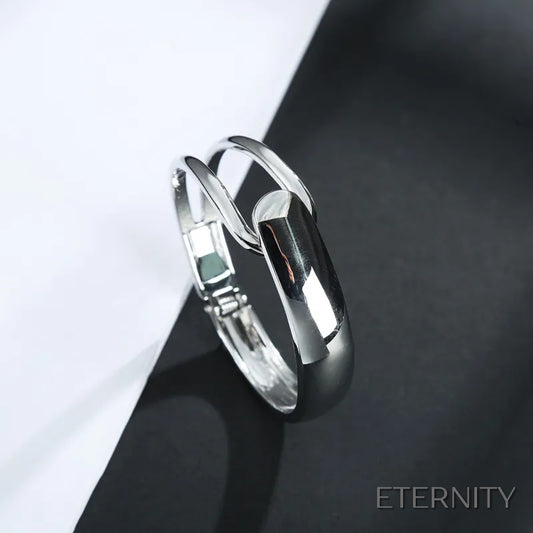 Pulsera Femenina Moderna con Forma Geométrica Única - ETERNITY