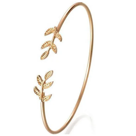 Elegancia Femenina: Brazalete Fino con Diseño de Hojas - ETERNITY