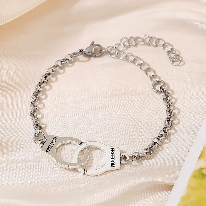 Brazalete Plateado de Cadena con Dijes de Esposas "FREEDOM" para Hombre - ETERNITY