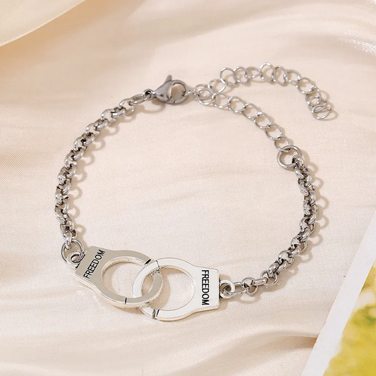 Brazalete Plateado de Cadena con Dijes de Esposas "FREEDOM" para Hombre - ETERNITY