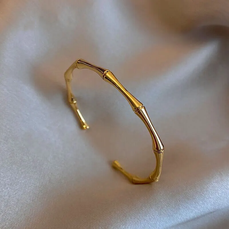 Pulsera Elegante con Forma de Bambú Dorada - ETERNITY