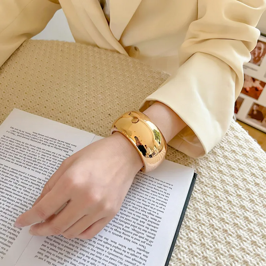 Pulsera Femenina Moderna con Diseño Ovalado Distintivo - ETERNITY